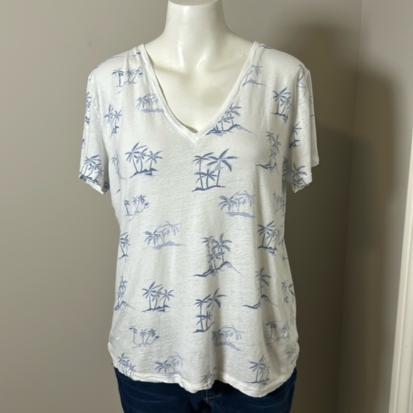 RAILS The Cara Vneck Blue Hawaii Tshirt Palm Tree White Blue Sz L - Picture 3 of 12